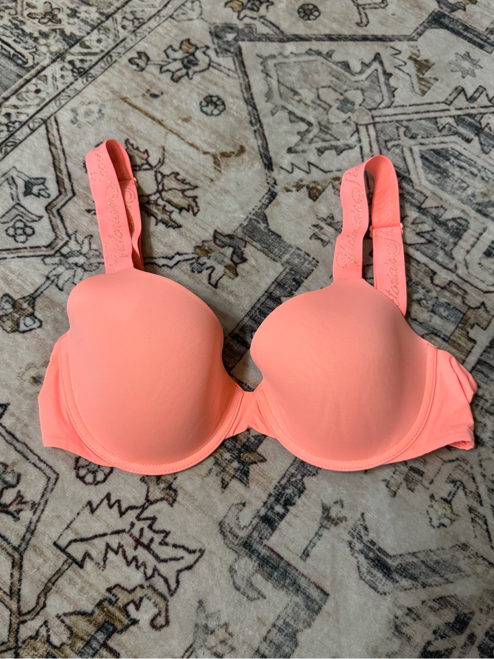 Victoria's Secret Coral Pink Molded Underwire Bra